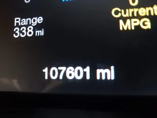 2018 Jeep Grand Cherokee Laredo E with VIN 1C4RJFAG0JC105804, listed as a IAAI auction lot 41587036 with 107,601 mi miles. Bid and sale history available at carsss.com. Image 15.