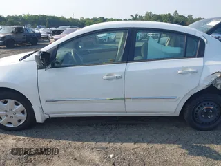 2011 Nissan Sentra 2.0 z VIN 3N1AB6AP0BL678737, wystawiony jako IAAI lot #41773731 z przebiegiem 163 316 mil mil oraz . Historia ofert i sprzedaży dostępna na DreamBid. Obrazek 15.