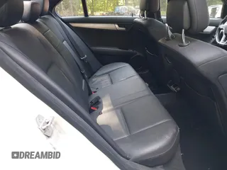 2012 Mercedes-Benz C 300 Sport с VIN WDDGF8BB7CR212099, выставлен на аукционе IAAI как лот 42411121 с пробегом 202 811 миль миль и . История ставок и продаж доступна на DreamBid. Изображение 8.