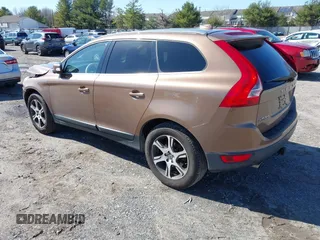 2011 Volvo XC60 3.0T с VIN YV4902DZ3B2180784, выставлен на аукционе IAAI как лот 41845267 с пробегом 111 249 миль миль и . История ставок и продаж доступна на DreamBid. Изображение 3.