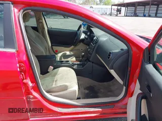 2007 Pontiac G6 with VIN 1G2ZG58N474121850, listed as a IAAI auction lot 41720379 with 264,144 mi miles. Bid and sale history available at carsss.com. Image 5.