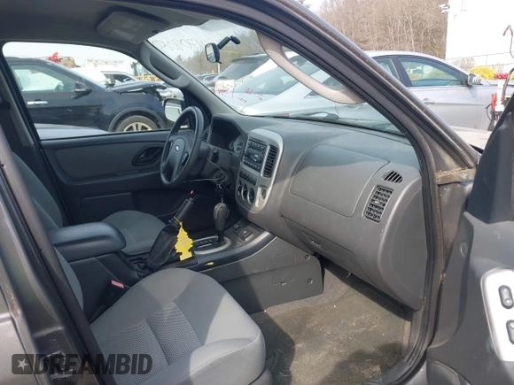 2005 Ford Escape Hybrid with VIN 1FMCU96H55KC23712, listed as a IAAI auction lot 41709080 with 164,281 mi miles and . Bid and sale history available at DreamBid. Image 5.