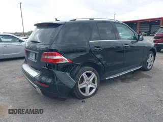 2014 Mercedes-Benz M 350 with VIN 4JGDA5HB0EA280601, listed as a IAAI auction lot 41871333 with 109,789 mi miles and . Bid and sale history available at DreamBid. Image 4.
