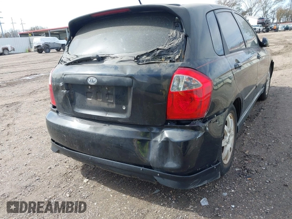 2005 Kia Spectra with VIN KNAFE161555093364, listed as a IAAI auction lot 41465930 with 190,769 mi miles. Bid and sale history available at carsss.com. Image 6.