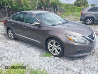2017 Nissan Altima SL with VIN 1N4BL3AP8HC263883, listed as a IAAI auction lot 42647155 with 389,810 mi miles and . Bid and sale history available at DreamBid. Image 1.