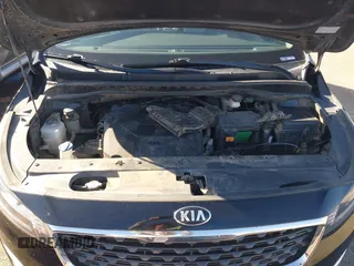 2020 Kia Sedona EX with VIN KNDMB5C11L6594029, listed as a IAAI auction lot 40951800 with 164,989 mi miles. Bid and sale history available at carsss.com. Image 10.