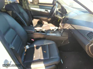 2009 Mercedes-Benz C-Class 3.0L Sport with VIN WDDGF54X09F211491, listed as a IAAI auction lot 41394550 with 160,835 mi miles. Bid and sale history available at carsss.com. Image 5.