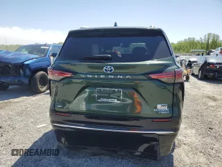 2024 Toyota Sienna Platinum z VIN 5TDESKFC7RS125570, wystawiony jako Copart lot #53282525 z przebiegiem 7298 mil mil oraz Szkoda całkowita • Salvage title. Historia ofert i sprzedaży dostępna na DreamBid. Obrazek 6.