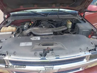 2002 Chevrolet Tahoe LS with VIN 1GNEC13Z72R221596, listed as a IAAI auction lot 42585905 with 248,548 mi miles and . Bid and sale history available at DreamBid. Image 10.