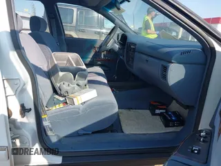 1995 Chevrolet Caprice z VIN 1G1BL52W0SR183101, wystawiony jako IAAI lot #42471866 z przebiegiem 158 647 mil mil oraz . Historia ofert i sprzedaży dostępna na DreamBid. Obrazek 5.