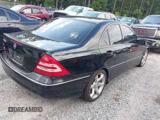 2007 Mercedes-Benz C 230 Sport с VIN WDBRF52H47E024464, выставлен на аукционе IAAI как лот 42542028 с пробегом 213 392 миль миль и . История ставок и продаж доступна на DreamBid. Изображение 4.