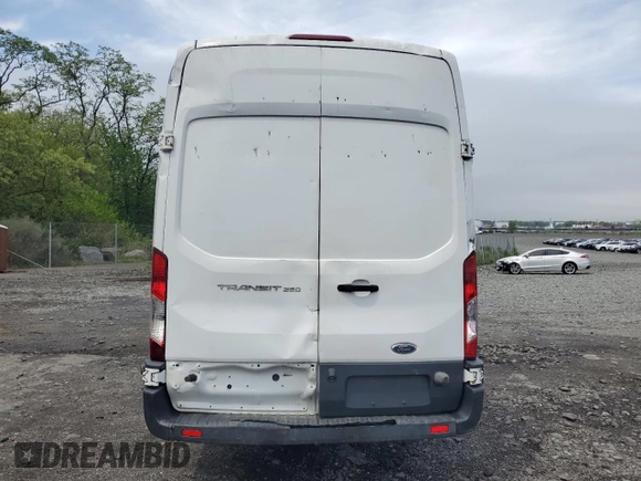2015 Ford Transit Cargo z VIN 1FTNR3XM8FKB23144, wystawiony jako Copart lot #56115225 z przebiegiem 72 078 mil mil oraz Czysty tytuł • Clean title. Historia ofert i sprzedaży dostępna na DreamBid. Obrazek 6.
