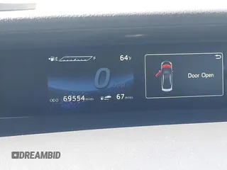 2018 Toyota Mirai с VIN JTDBVRBDXJA004017, выставлен на аукционе IAAI как лот 41838781 с пробегом 69 554 миль миль и . История ставок и продаж доступна на DreamBid. Изображение 15.