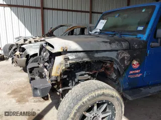 2010 Jeep Wrangler Unlimited Sport with VIN 1J4BA3H14AL213452, listed as a IAAI auction lot 41789188 with 1 mi miles. Bid and sale history available at carsss.com. Image 6.