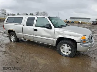 2004 GMC Sierra 1500 SLT with VIN 2GTEK19T041305608, listed as a Copart auction lot 47784175 with 147,335 mi miles and Salvage Title. Bid and sale history available at carsss.com. Image 4.