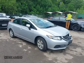 2014 Honda Civic LX z VIN 19XFB2F51EE256374, wystawiony jako IAAI lot #42278643 z przebiegiem 133 804 mil mil oraz . Historia ofert i sprzedaży dostępna na DreamBid. Obrazek 1.