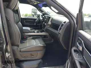 2020 Ram 2500 Laramie with VIN 3C6UR5FL7LG192773, listed as a IAAI auction lot 42067084 with 258,018 mi miles and . Bid and sale history available at DreamBid. Image 5.