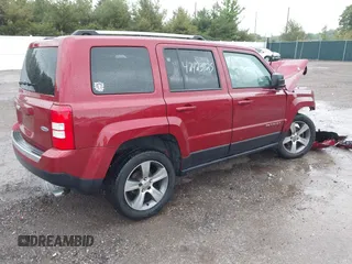 2016 Jeep Patriot Latitude with VIN 1C4NJRFB1GD655044, listed as a IAAI auction lot 42423925 with Not provided miles and . Bid and sale history available at DreamBid. Image 4.