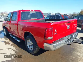 2019 Ram 1500 Big Horn z VIN 1C6RR7TT5KS516896, wystawiony jako IAAI lot #41483225 z przebiegiem 137 409 mil mil oraz . Historia ofert i sprzedaży dostępna na DreamBid. Obrazek 3.