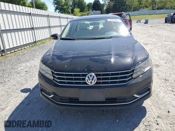 2016 Volkswagen Passat SE z VIN 1VWBT7A38GC008483, wystawiony jako Copart lot #52851805 z przebiegiem 116 672 mil mil oraz Szkoda całkowita • Salvage title. Historia ofert i sprzedaży dostępna na DreamBid. Obrazek 5.