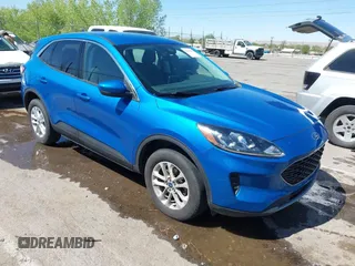 2021 Ford Escape SE with VIN 1FMCU9G6XMUA81082, listed as a IAAI auction lot 42056323 with 83,904 mi miles. Bid and sale history available at carsss.com. Image 1.