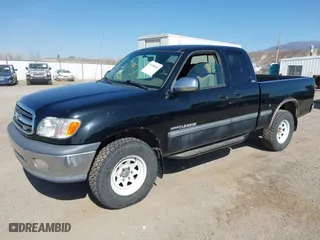 2000 Toyota Tundra SR5 with VIN 5TBBT4410YS009504, listed as a IAAI auction lot 41998051 with 96,821 mi miles. Bid and sale history available at carsss.com. Image 2.