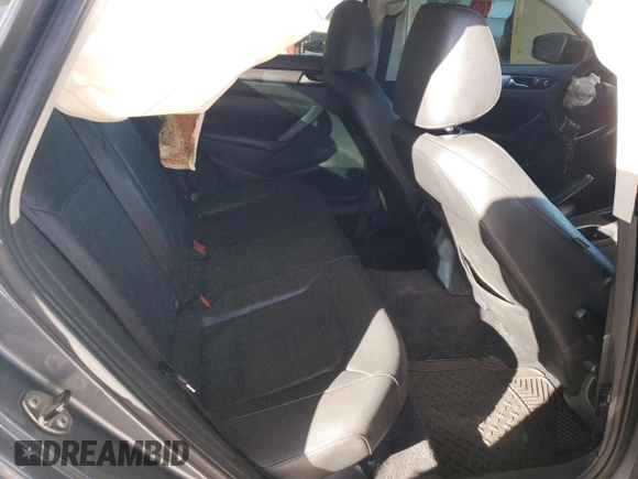 2014 Volkswagen Passat SE z VIN 1VWBP7A35EC004425, wystawiony jako Copart lot #75839254 z przebiegiem 185 176 mil mil oraz Szkoda całkowita • Salvage title. Historia ofert i sprzedaży dostępna na DreamBid. Obrazek 10.