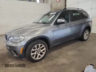 2012 BMW X5 35i with VIN 5UXZV4C58CL758466, listed as a Copart auction lot 59799955 with 119,331 mi miles and Non repairable. Bid and sale history available at DreamBid. Image 1.