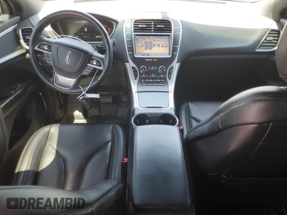 2020 Lincoln Nautilus Standard with VIN 2LMPJ6J92LBL18863, listed as a Copart auction lot 56599405 with 48,686 mi miles and Salvage title. Bid and sale history available at DreamBid. Image 8.