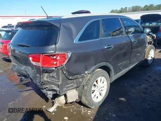 2016 Kia Sorento LX with VIN 5XYPG4A3XGG168713, listed as a IAAI auction lot 41632177 with 108,516 mi miles. Bid and sale history available at carsss.com. Image 4.