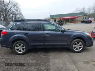 2014 Subaru Outback 2.5i Premium with VIN 4S4BRBCC8E3210007, listed as a IAAI auction lot 42035346 with 157,700 mi miles. Bid and sale history available at carsss.com. Image 13.