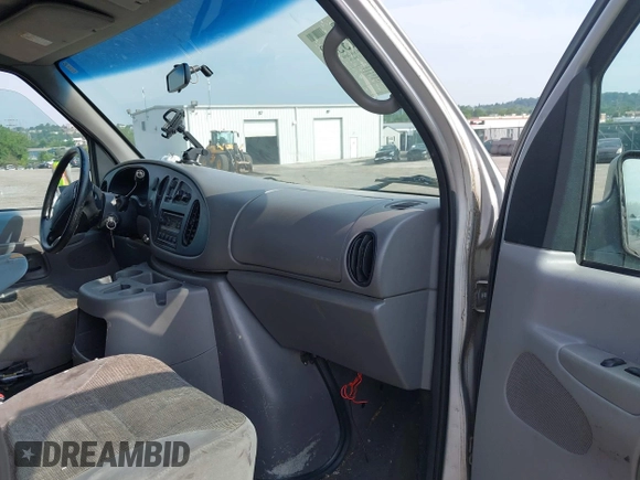 2002 Ford Econoline Passenger XL с VIN 1FBSS31L22HB33221, выставлен на аукционе IAAI как лот 42613580 с пробегом 196 057 миль миль и . История ставок и продаж доступна на DreamBid. Изображение 5.