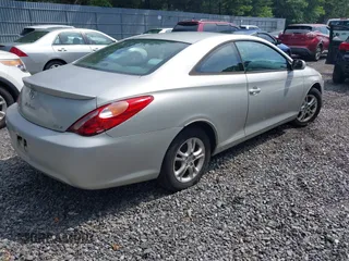 2005 Toyota Solara SE with VIN 4T1CE30PX5U976490, listed as a IAAI auction lot 42650033 with 222,431 mi miles and . Bid and sale history available at DreamBid. Image 4.