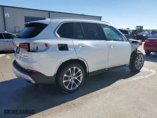 2021 BMW X5 sDrive40i with VIN 5UXCR4C01M9H47129, listed as a Copart auction lot 86374664 with 49,127 mi miles and Clean Title. Bid and sale history available at carsss.com. Image 3.
