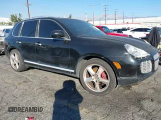 2006 Porsche Cayenne Turbo with VIN WP1AC29P46LA91061, listed as a IAAI auction lot 41302590 with 159,035 mi miles. Bid and sale history available at carsss.com. Image 1.