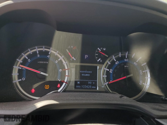 2018 Toyota 4Runner SR5 z VIN JTEBU5JR5J5594706, wystawiony jako Copart lot #62806365 z przebiegiem 103 428 mil mil oraz Szkoda całkowita • Salvage title. Historia ofert i sprzedaży dostępna na DreamBid. Obrazek 9.