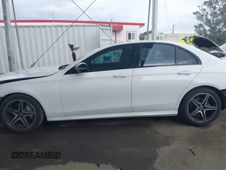 2018 Mercedes-Benz E 300 with VIN WDDZF4JB0JA371240, listed as a IAAI auction lot 42061937 with 66,167 mi miles and . Bid and sale history available at DreamBid. Image 15.