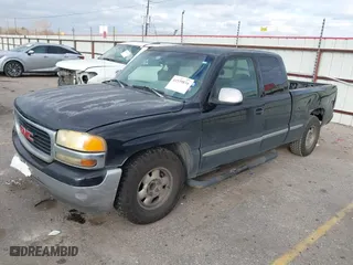 2000 GMC New Sierra 1500 SLE with VIN 2GTEC19T7Y1184109, listed as a IAAI auction lot 41539834 with NaN miles. Bid and sale history available at carsss.com. Image 17.