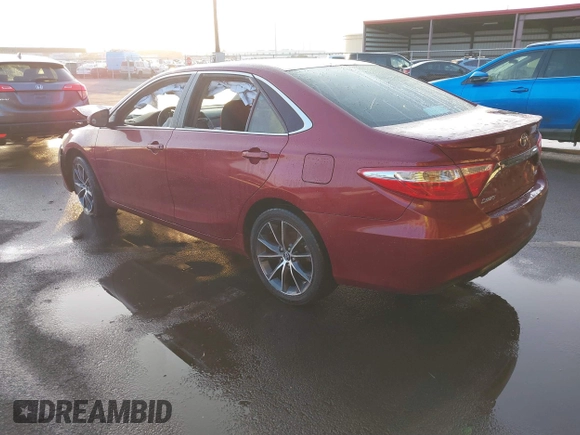 2017 Toyota Camry XLE z VIN 4T1BF1FKXHU644451, wystawiony jako IAAI lot #41187108 z przebiegiem 75 501 mil mil oraz . Historia ofert i sprzedaży dostępna na DreamBid. Obrazek 3.