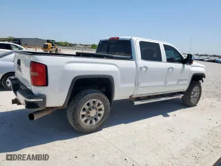 2016 GMC Sierra 2500HD Denali with VIN 1GT12UE86GF202529, listed as a Copart auction lot 52707755 with 197,123 mi miles and Salvage Title. Bid and sale history available at carsss.com. Image 3.