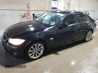2009 BMW 3 Series 328i xDrive z VIN WBAPK73549A455477, wystawiony jako Copart lot #56562895 z przebiegiem 162 783 mil mil oraz Szkoda całkowita • Salvage title. Historia ofert i sprzedaży dostępna na DreamBid. Obrazek 1.