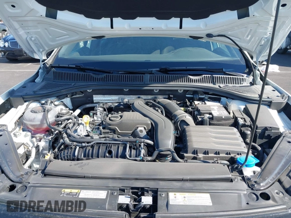 2024 Volkswagen Jetta Sport z VIN 3VWBM7BU7RM080796, wystawiony jako IAAI lot #41982686 z przebiegiem 8 600 mil mil oraz . Historia ofert i sprzedaży dostępna na DreamBid. Obrazek 10.