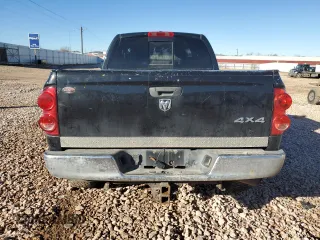 2007 Dodge 2500 SLT z VIN 3D7KS28C67G752472, wystawiony jako Copart lot #42968085 z przebiegiem Nie podano mil oraz Czysty tytuł • Clean title. Historia ofert i sprzedaży dostępna na DreamBid. Obrazek 6.