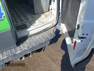 2017 Ford Transit с VIN 1FTYR1CM1HKA34512, выставлен на аукционе IAAI как лот 41621307 с пробегом 215 205 миль миль и . История ставок и продаж доступна на DreamBid. Изображение 17.