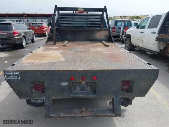 2003 Chevrolet Silverado 2500HD LS with VIN 1GCHK23193F126937, listed as a IAAI auction lot 41893874 with 260,432 mi miles. Bid and sale history available at carsss.com. Image 16.