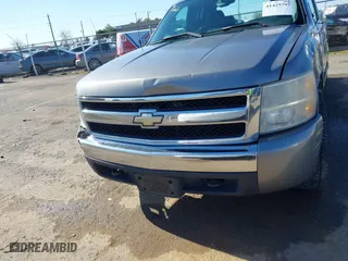 2007 Chevrolet Silverado 1500 LT w/1LT with VIN 1GCEC19J27Z609904, listed as a IAAI auction lot 41425797 with 294,241 mi miles. Bid and sale history available at carsss.com. Image 13.