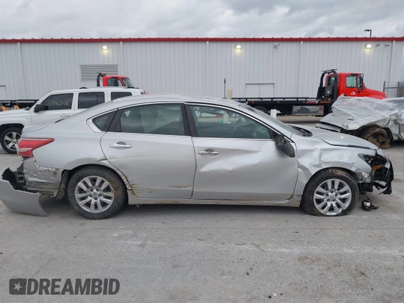 2013 Nissan Altima 2.5 S with VIN 1N4AL3AP3DC255289, listed as a IAAI auction lot 41938965 with 212,727 mi miles and . Bid and sale history available at carsss.com. Image 14.
