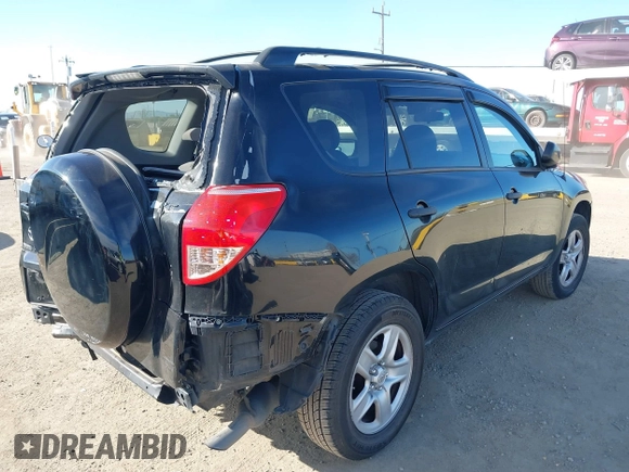2007 Toyota RAV4 with VIN JTMZD33V376043839, listed as a IAAI auction lot 41670983 with 181,499 mi miles. Bid and sale history available at carsss.com. Image 4.
