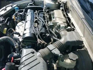 2005 Hyundai Elantra GLS z VIN KMHDN46D95U981042, wystawiony jako IAAI lot #43190804 z przebiegiem 118 366 mil mil oraz . Historia ofert i sprzedaży dostępna na DreamBid. Obrazek 12.