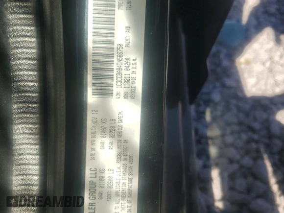 2013 Chrysler 200 LX z VIN 1C3CCBAB4DN586750, wystawiony jako Copart lot #58022225 z przebiegiem 165 631 mil mil oraz Szkoda całkowita • Salvage title. Historia ofert i sprzedaży dostępna na DreamBid. Obrazek 12.